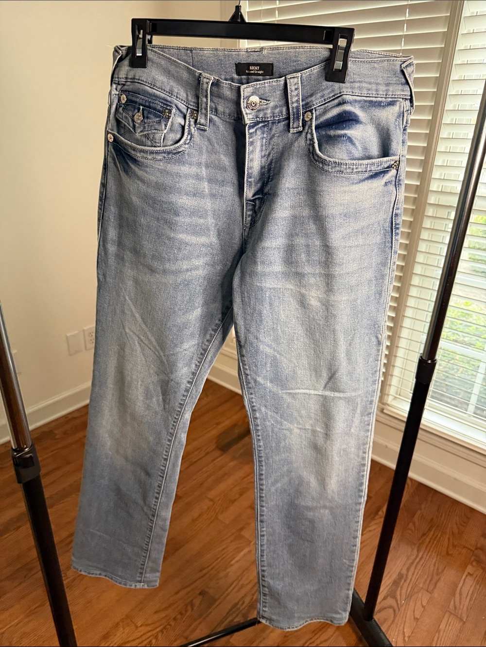 True Religion Relaxed Straight Light Blue Men’s Jeans Sz 32x32